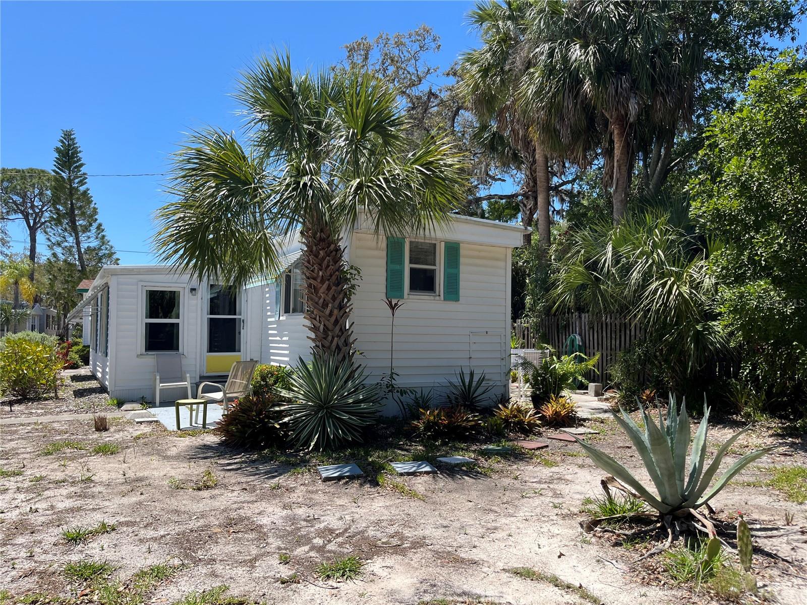 TB8437666 Property Photo