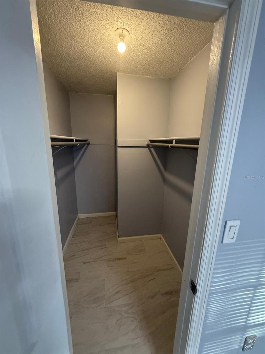 O6352318 Property Photo