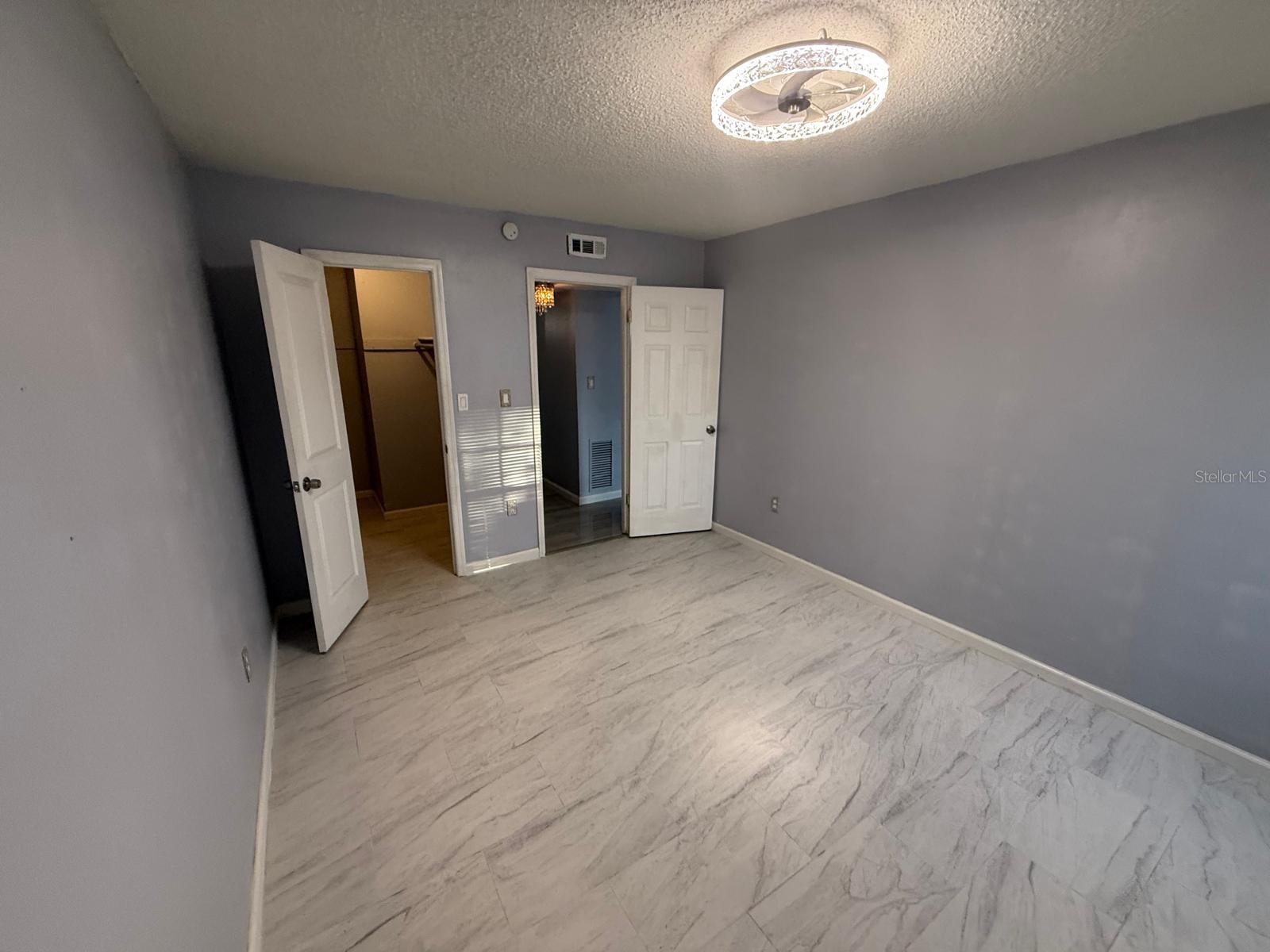 O6352318 Property Photo