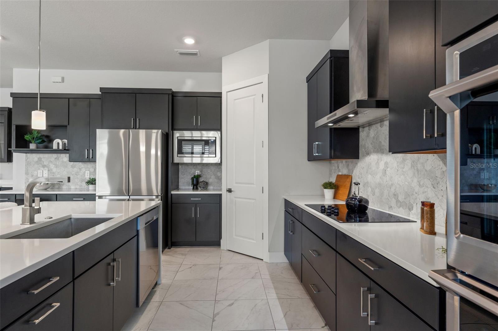 8541 IVY STARK BLVD, WESLEY CHAPEL, FL, 33545