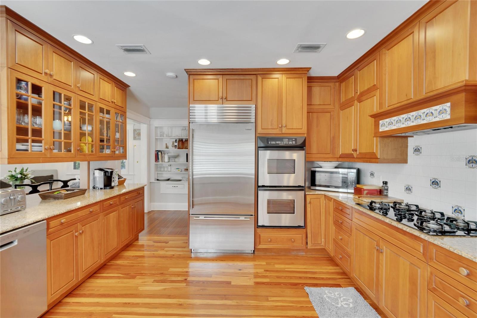 3006 W HARBOR VIEW AVE, TAMPA, FL, 33611