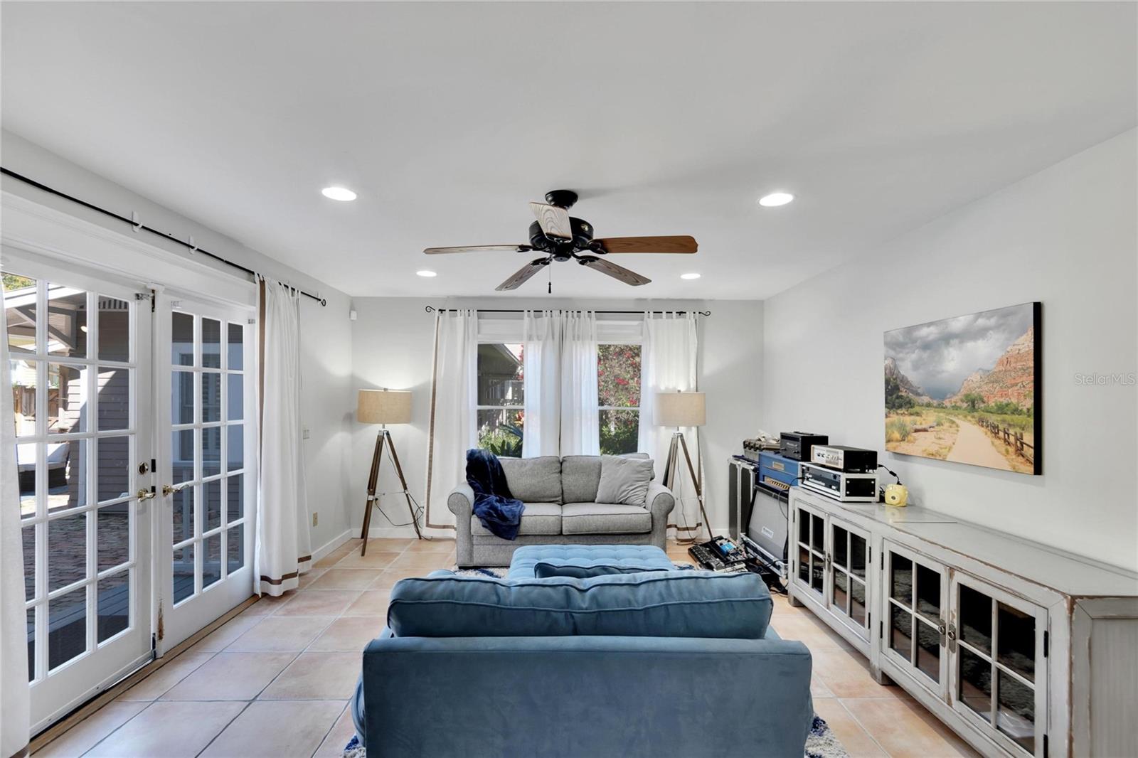 3006 W HARBOR VIEW AVE, TAMPA, FL, 33611