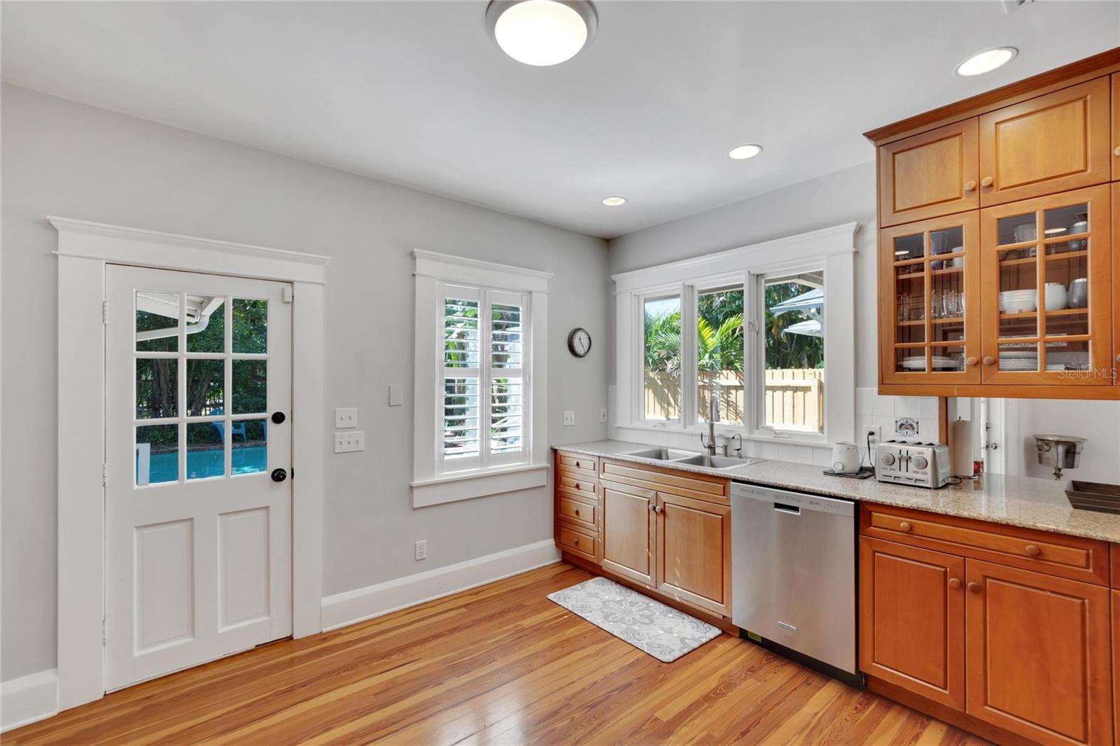 3006 W HARBOR VIEW AVE, TAMPA, FL, 33611