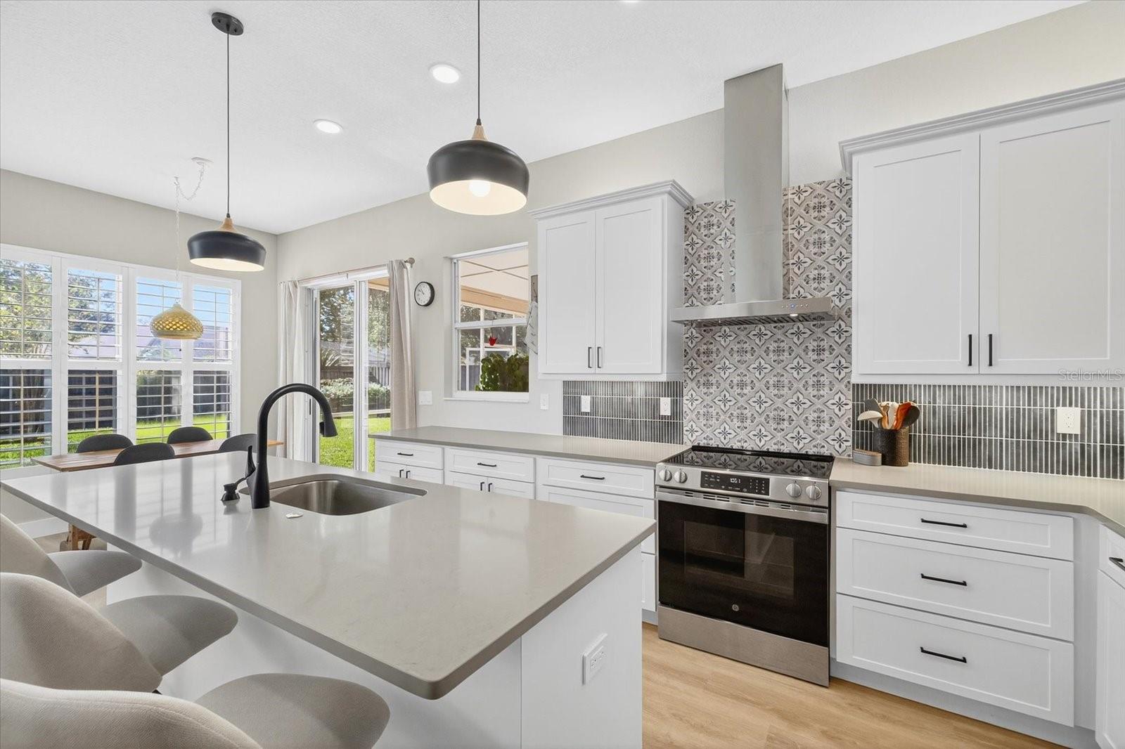 9203 SUNFLOWER DR, TAMPA, FL, 33647