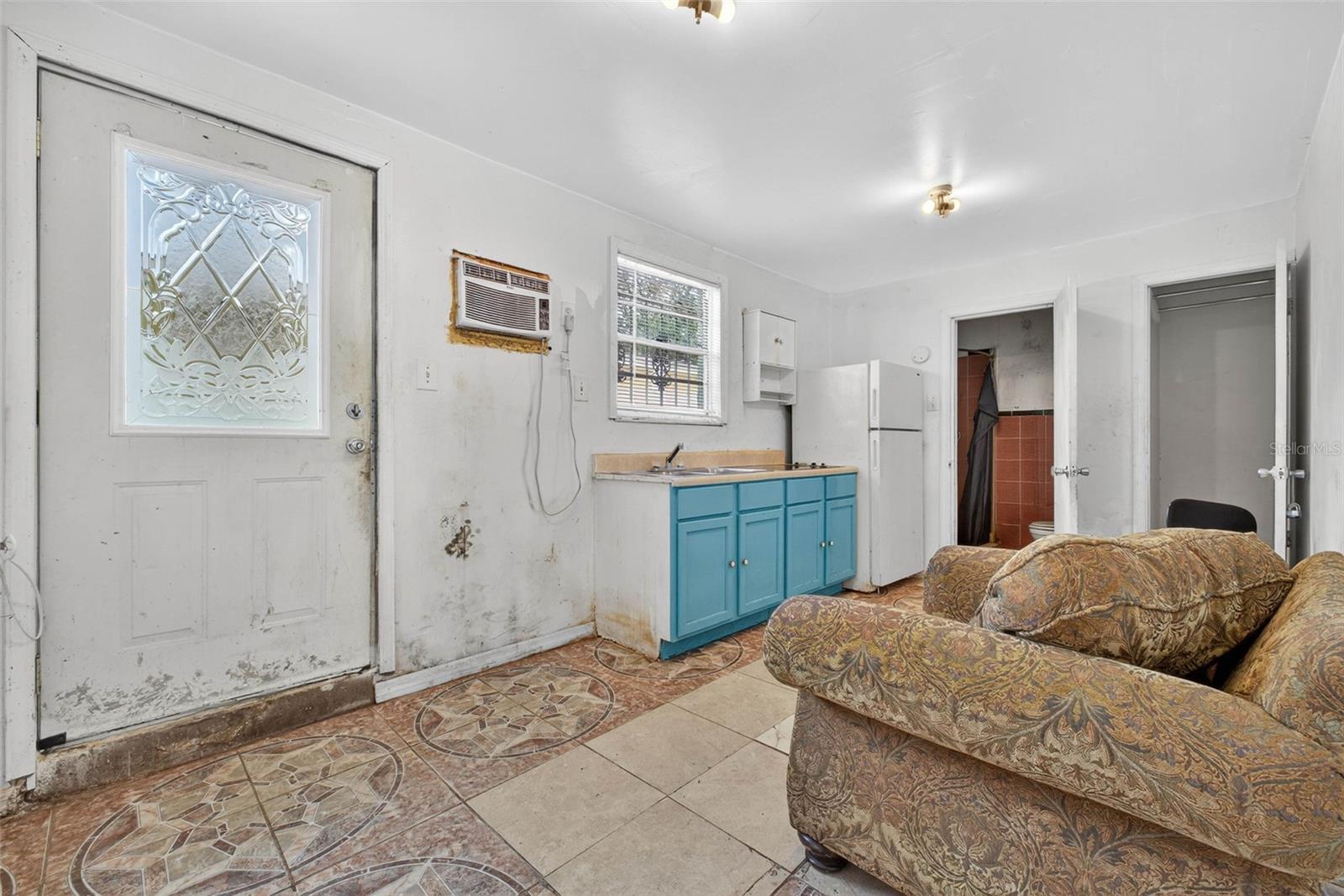 6207 BLOSSOM AVE, TAMPA, FL, 33614