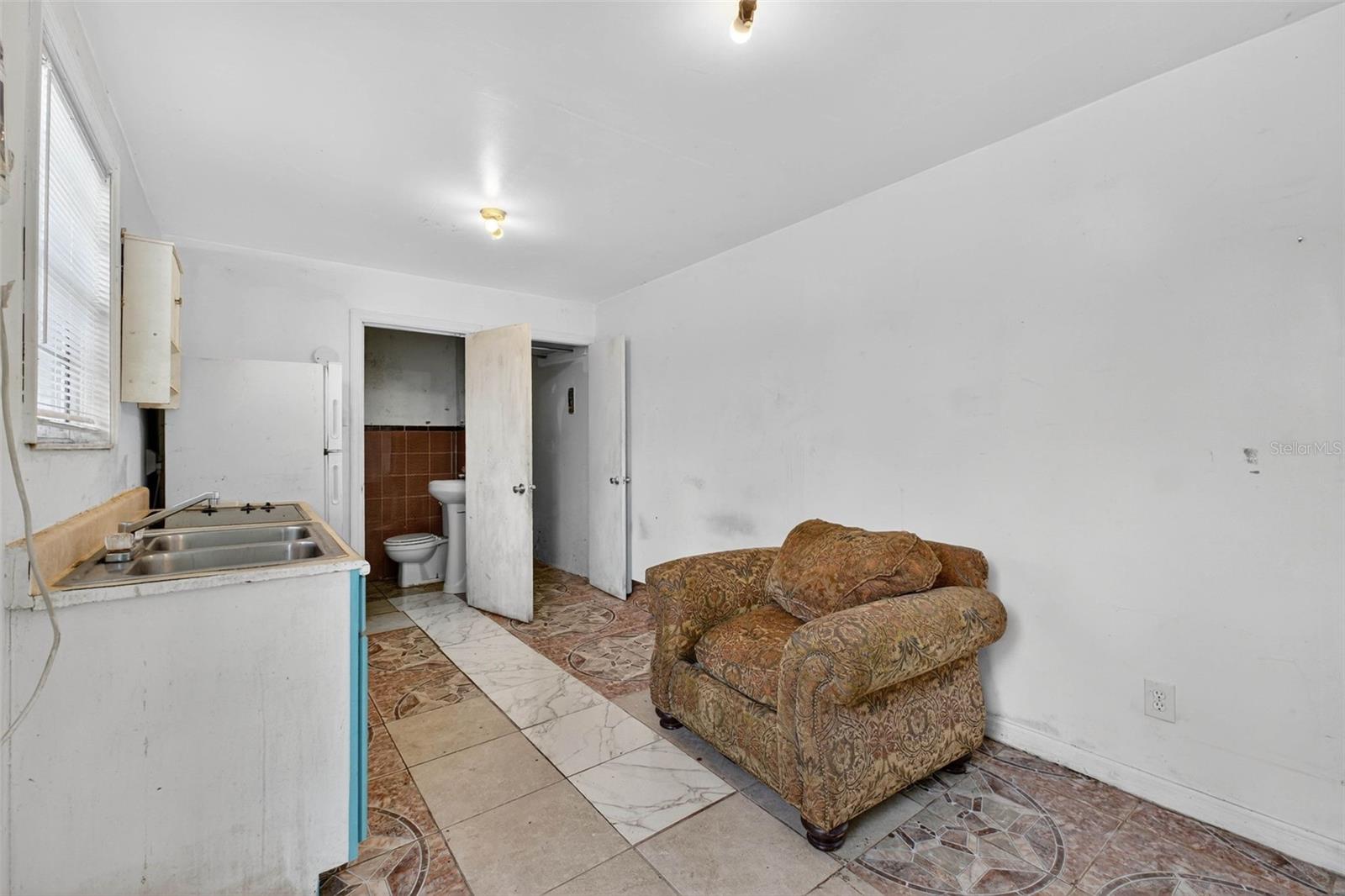 6207 BLOSSOM AVE, TAMPA, FL, 33614