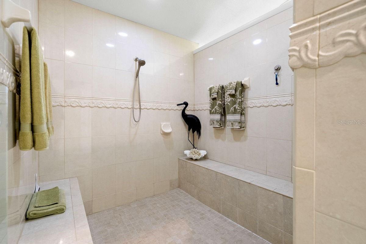 2275 TWIN LANE DR, DUNEDIN, FL, 34698