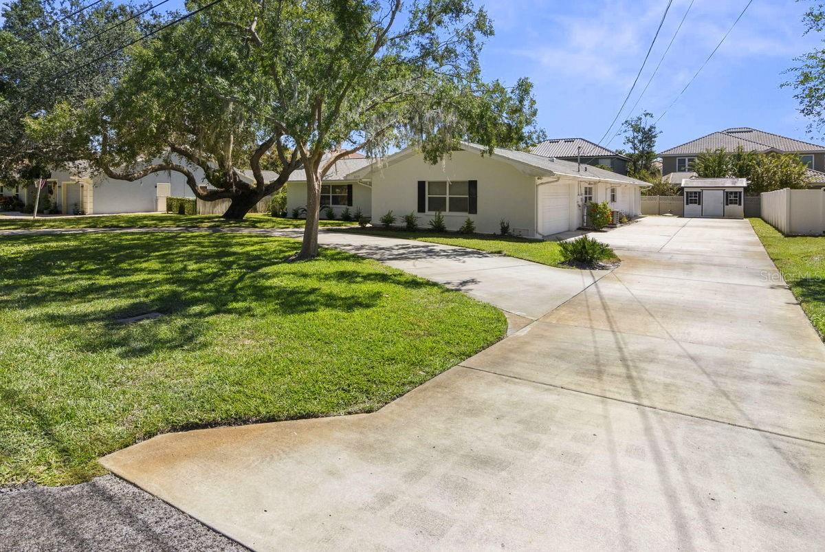 2275 TWIN LANE DR, DUNEDIN, FL, 34698