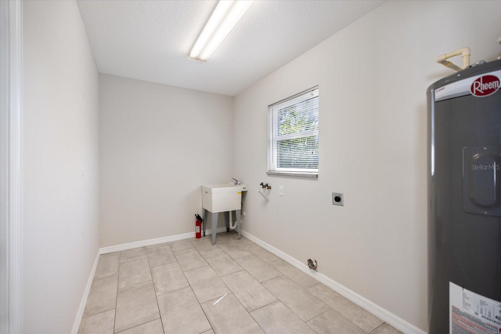 163 PENNSYLVANIA AVE, OSPREY, FL, 34229