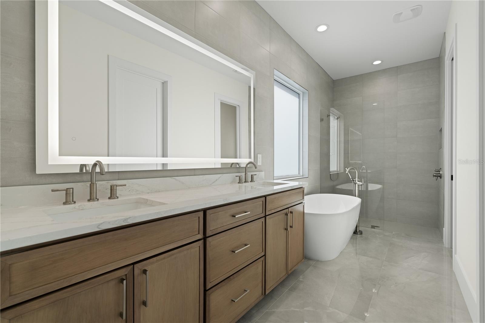 NS1086234 Property Photo