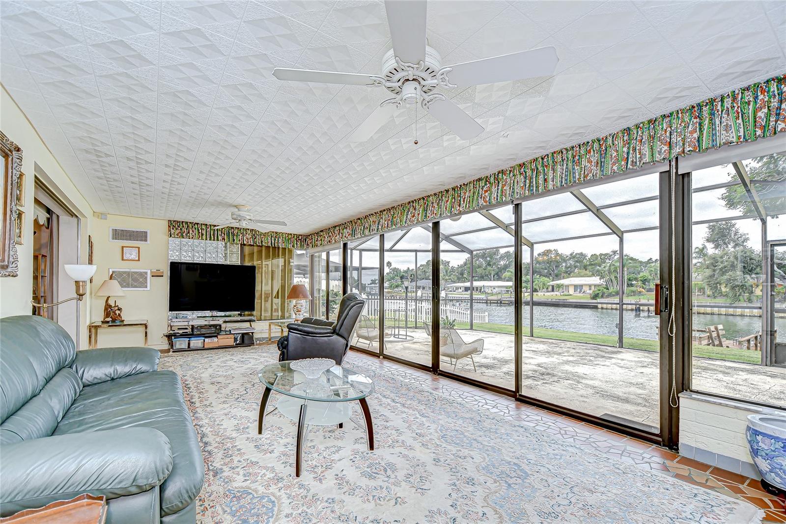 6747 28TH ST S, ST PETERSBURG, FL, 33712