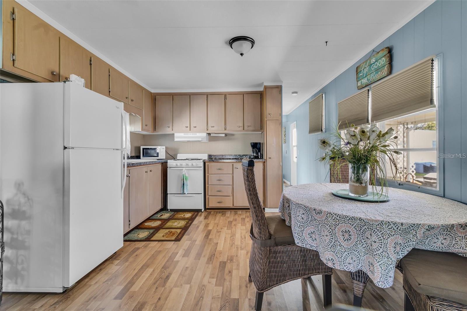 TB8437783 Property Photo