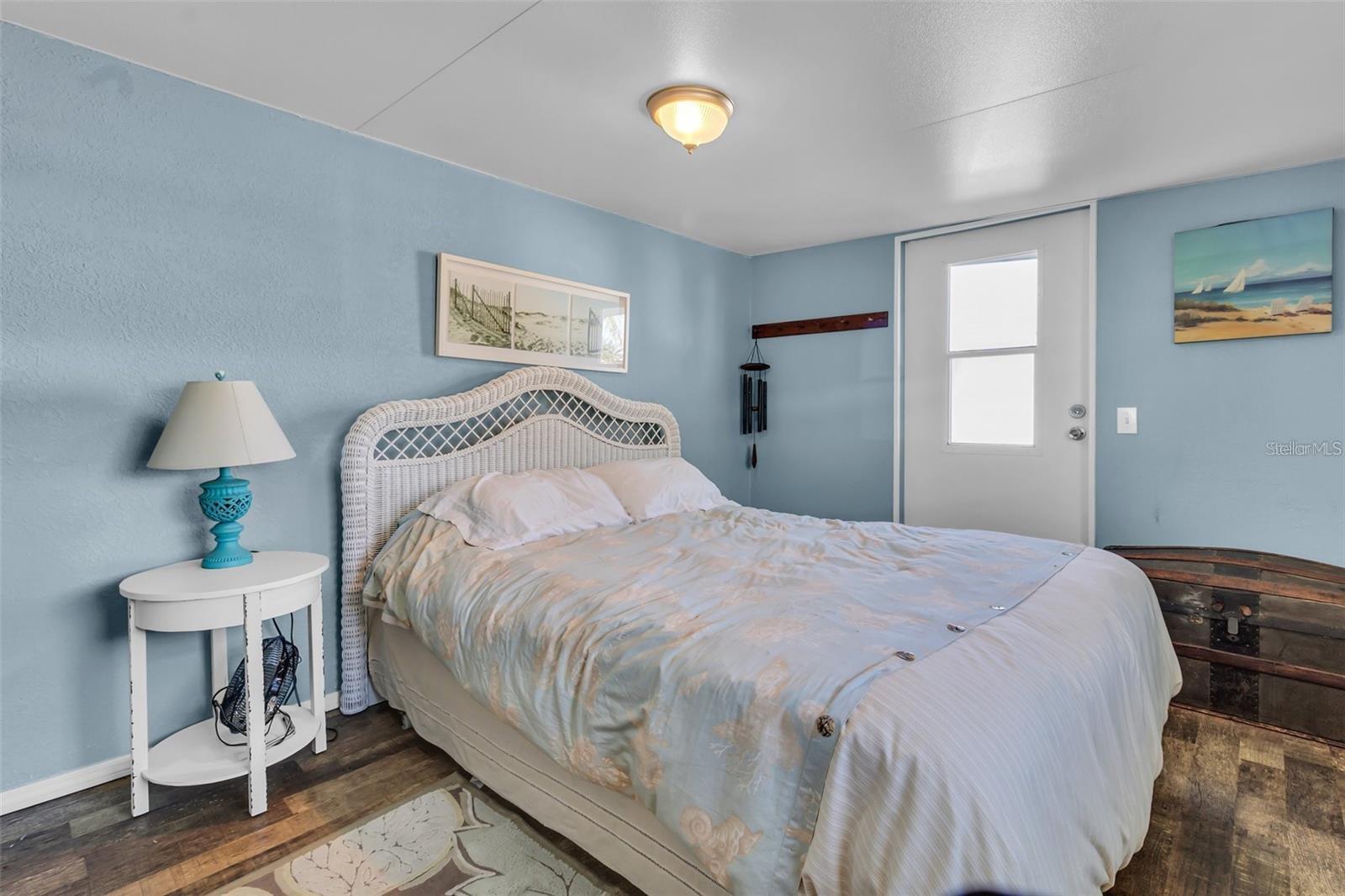 TB8437783 Property Photo