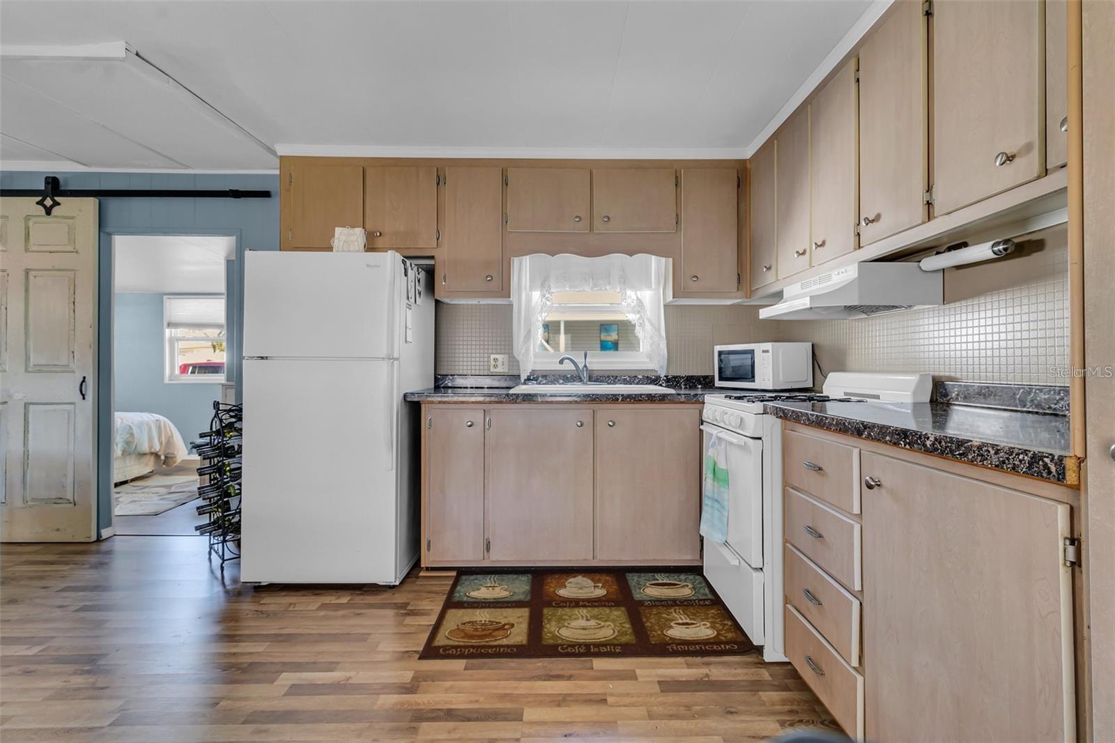 TB8437783 Property Photo