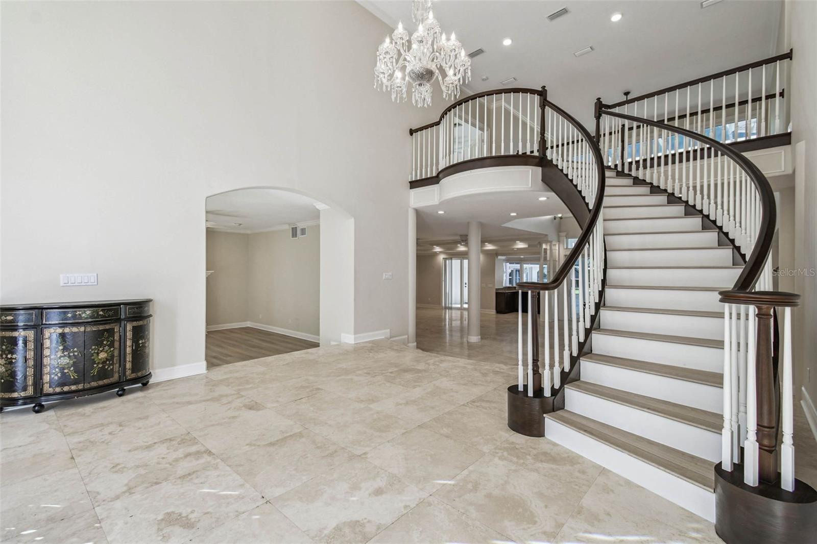 TB8437835 Property Photo