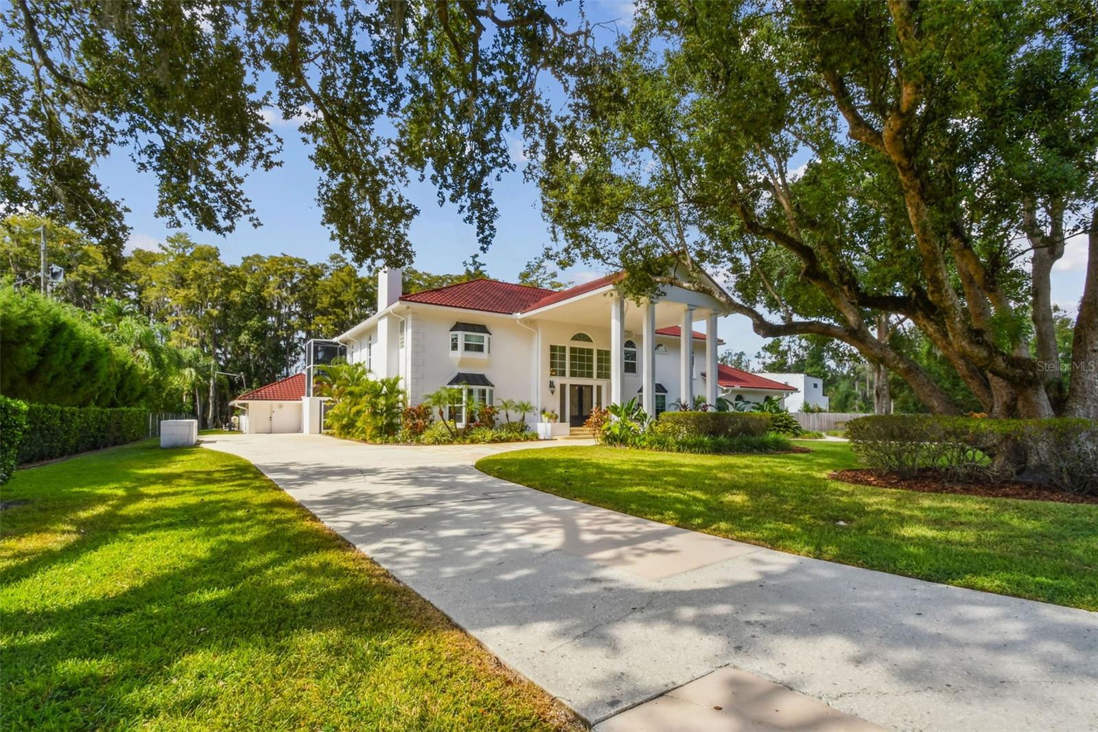 TB8437835 Property Photo