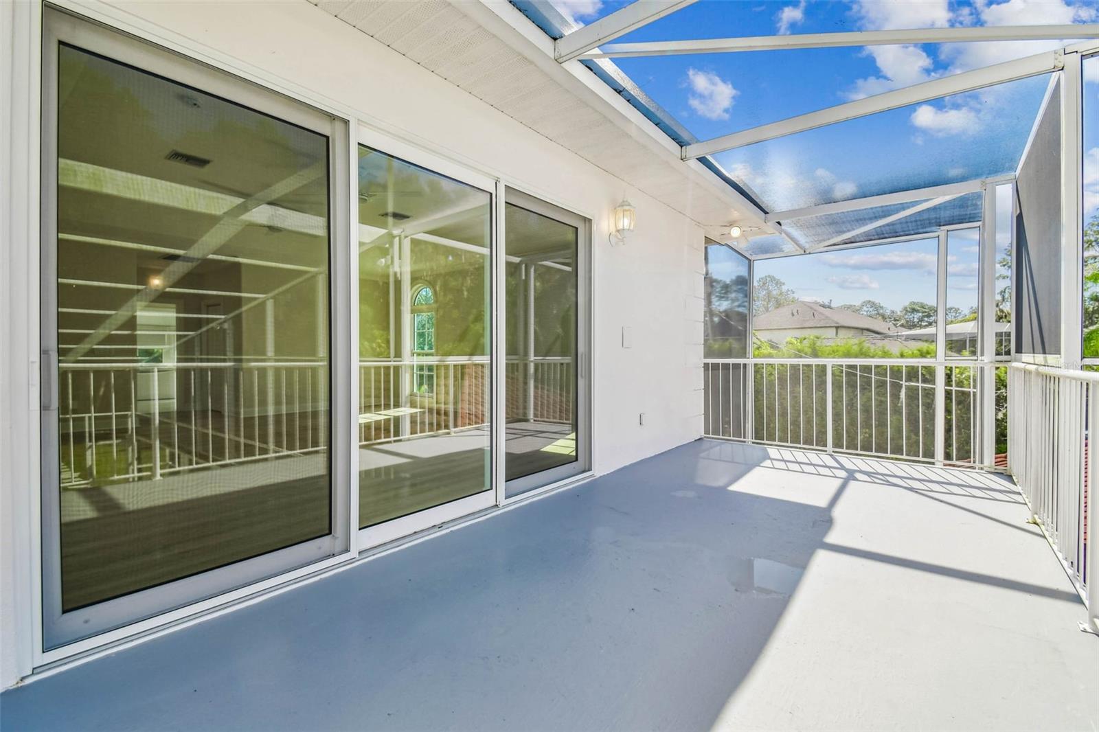 TB8437835 Property Photo