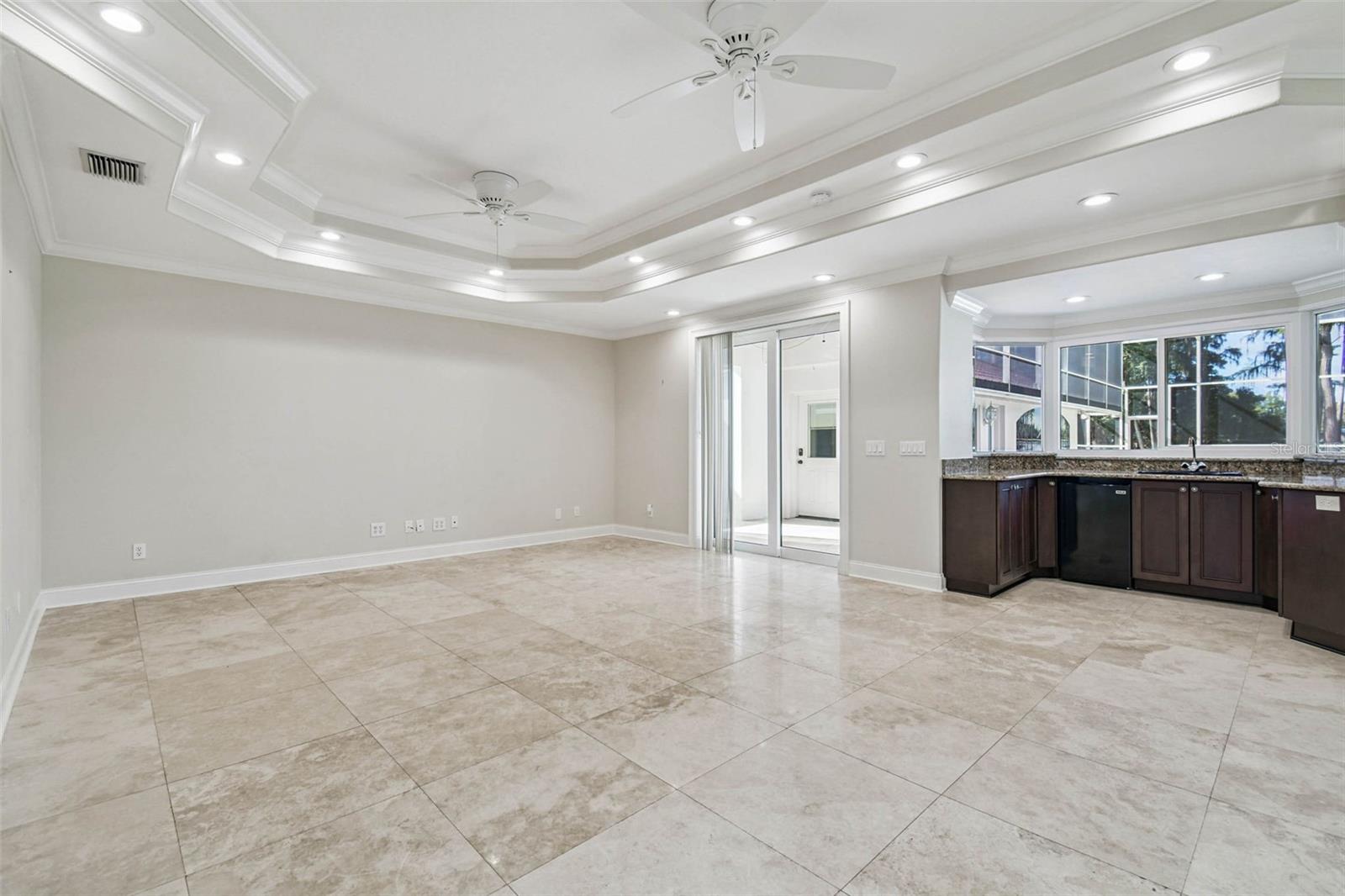 TB8437835 Property Photo