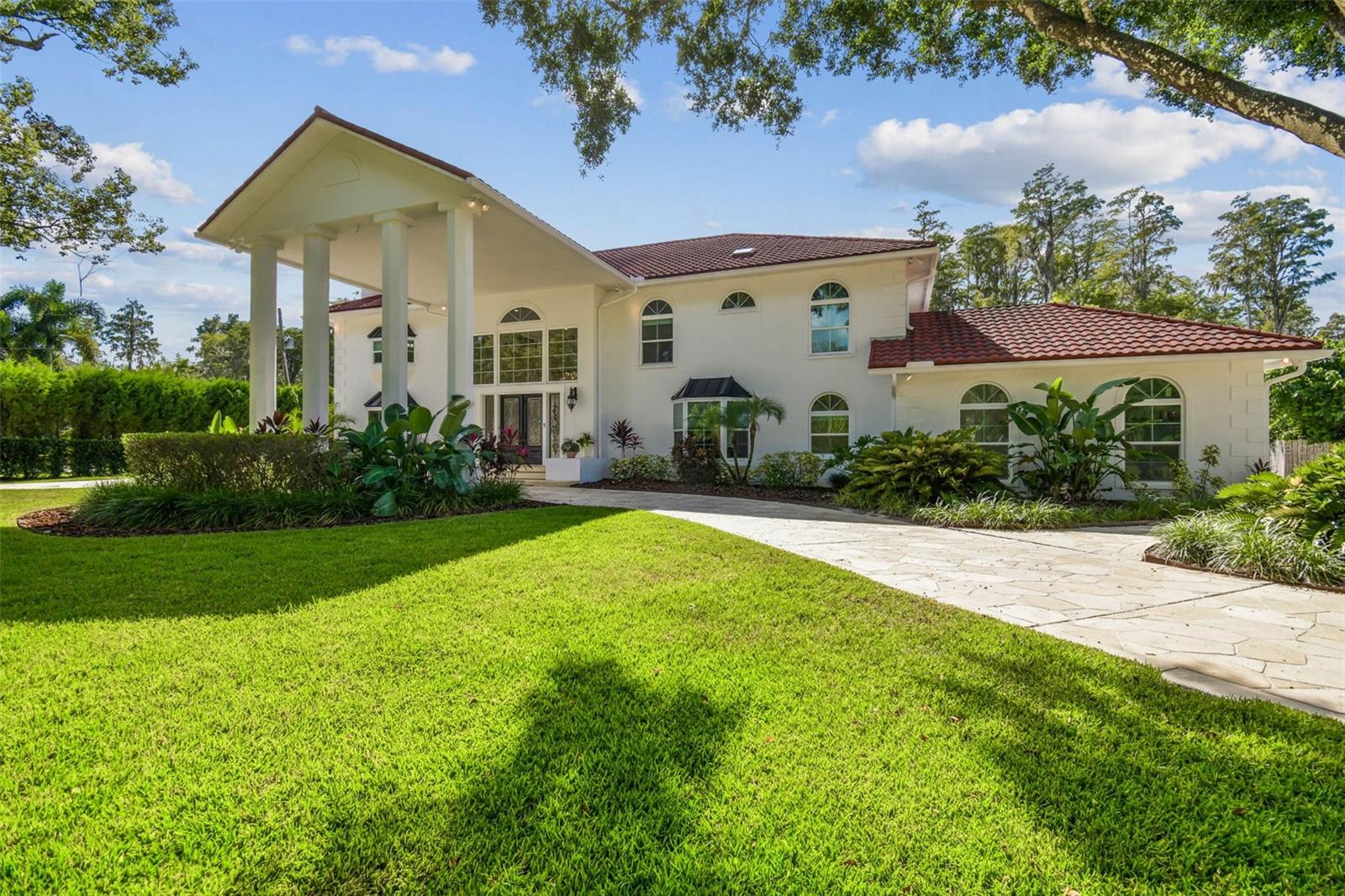 TB8437835 Property Photo