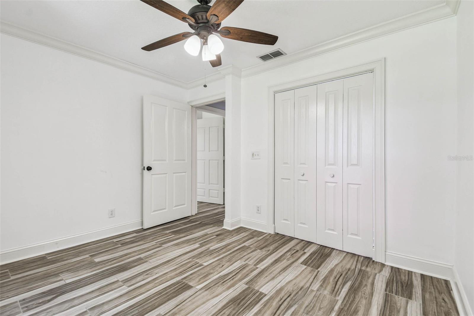 TB8437835 Property Photo