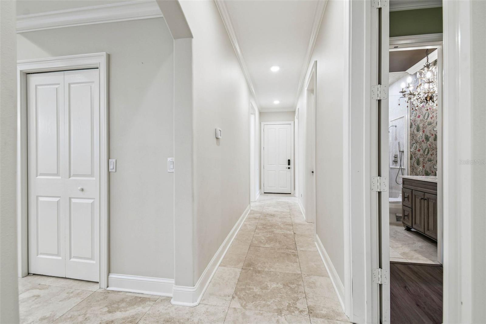 TB8437835 Property Photo