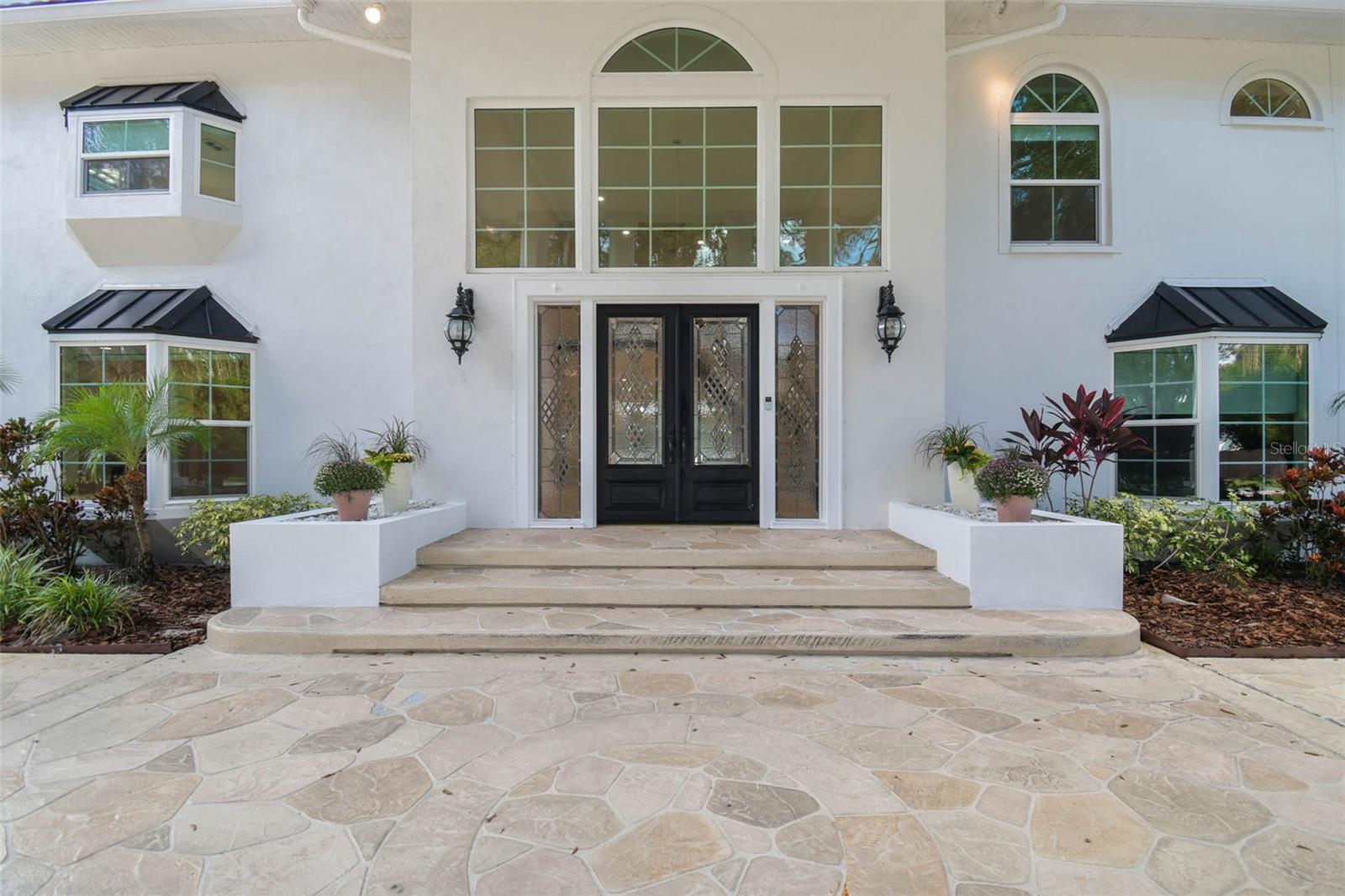 TB8437835 Property Photo