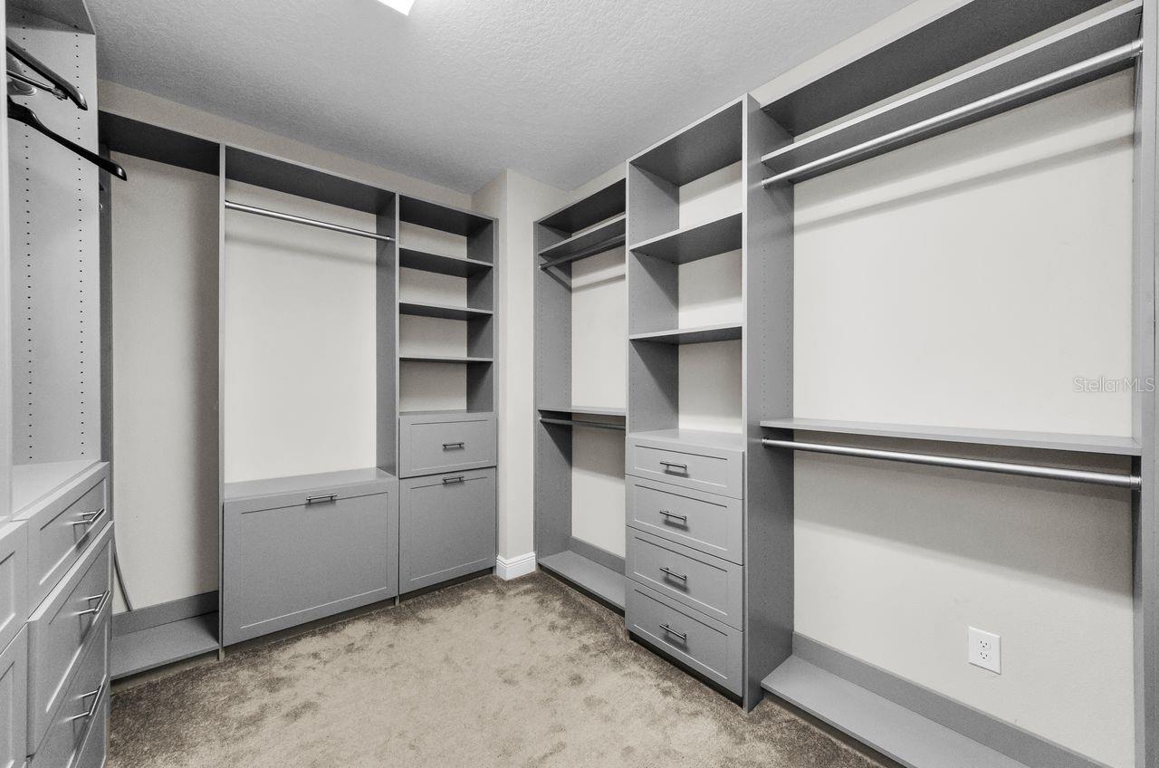 primary custom closet