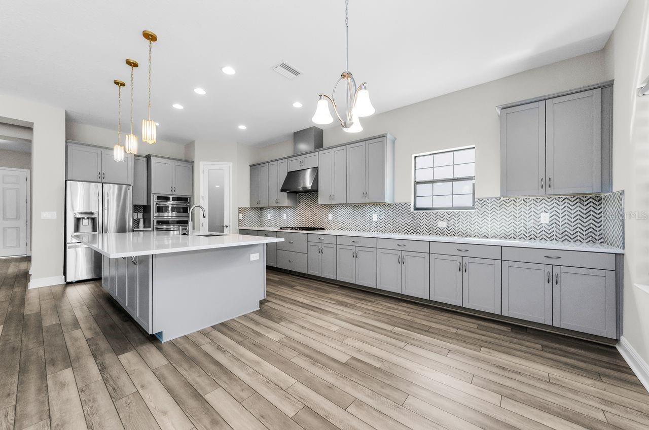 plenty of space for a kitchen table