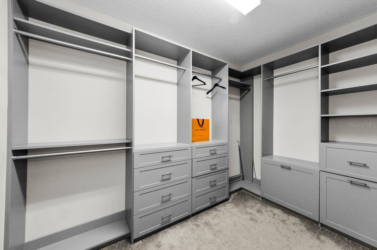 primary custom closet