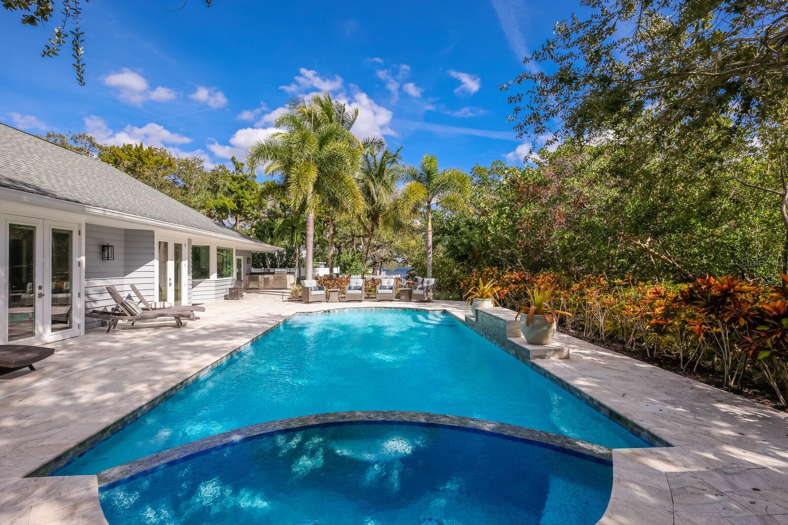 A4668457 Property Photo