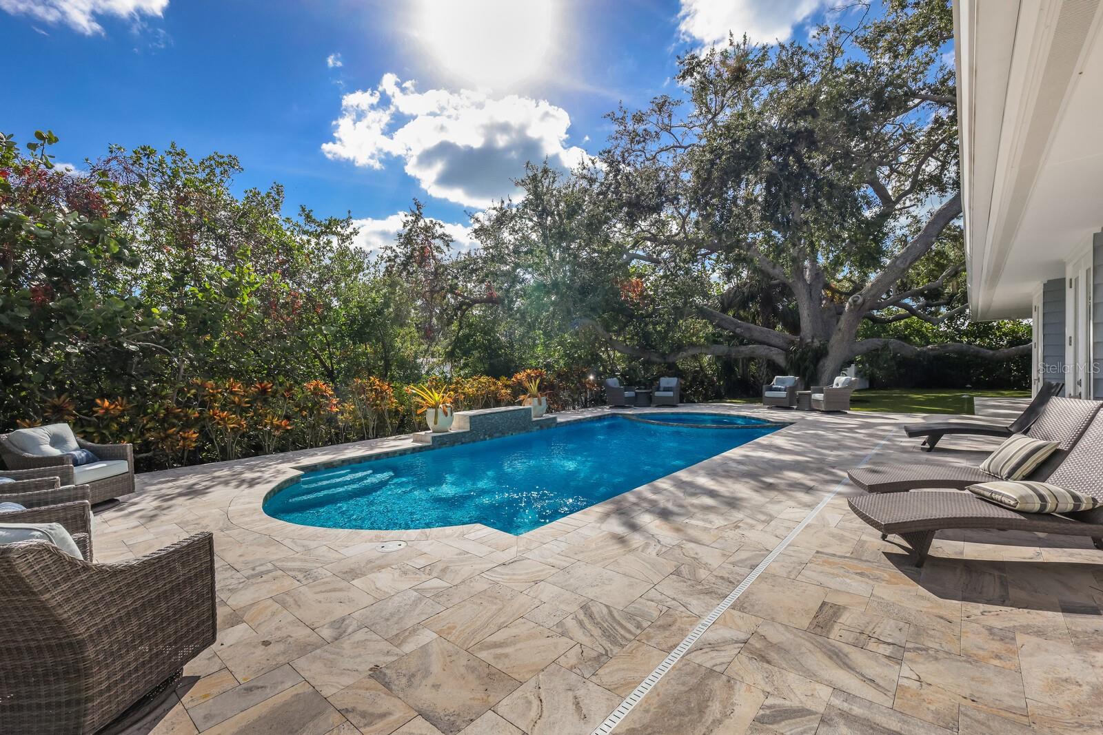 A4668457 Property Photo