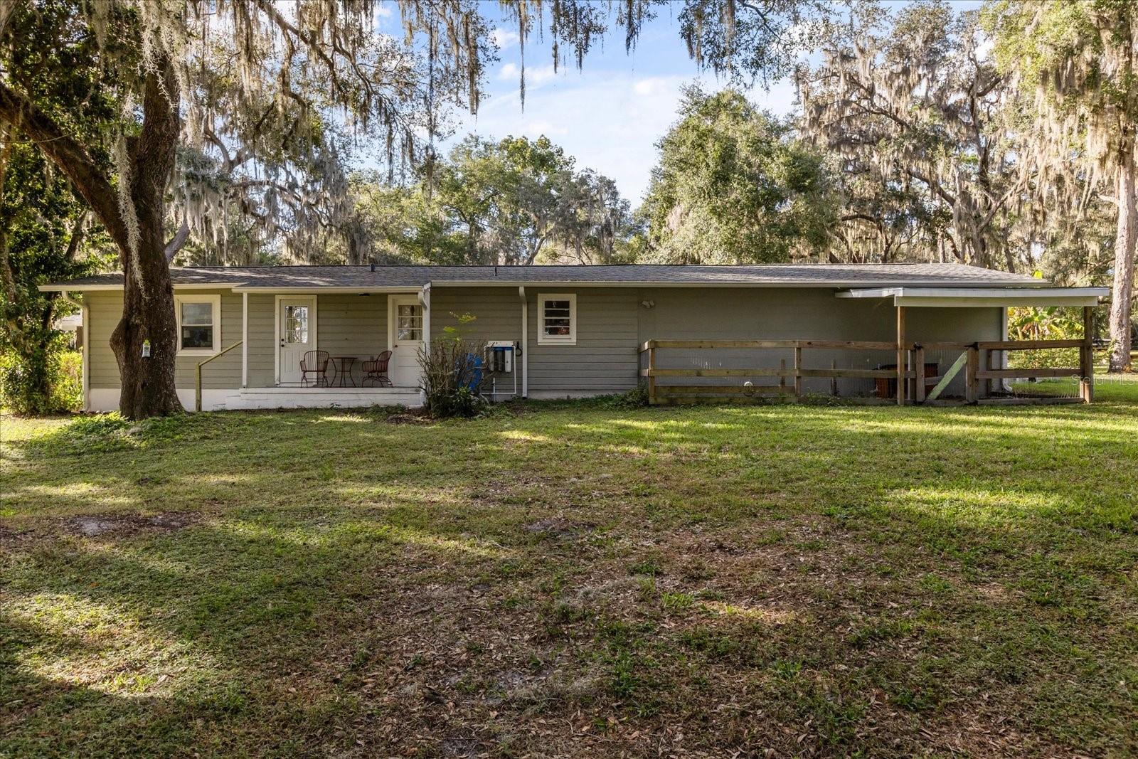 3000 PINE GROVE LN, LADY LAKE, FL, 32159