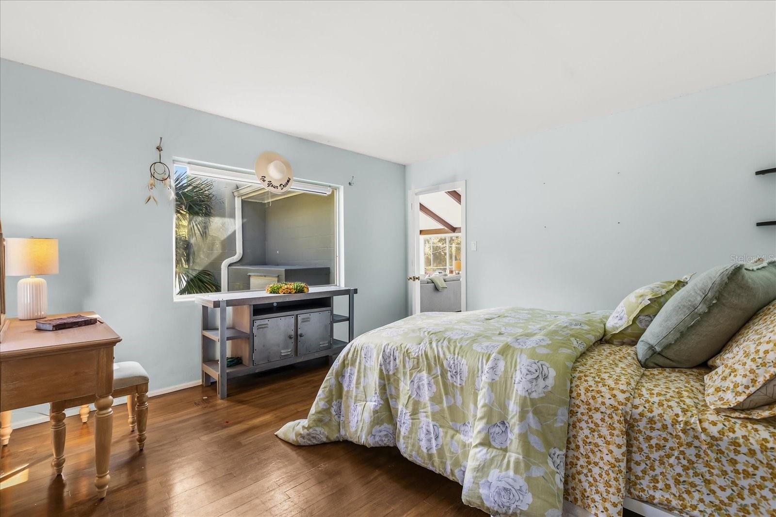 3000 PINE GROVE LN, LADY LAKE, FL, 32159