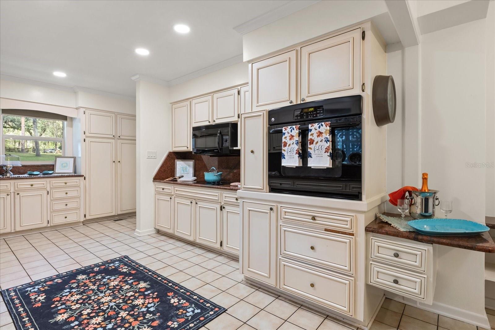 3000 PINE GROVE LN, LADY LAKE, FL, 32159