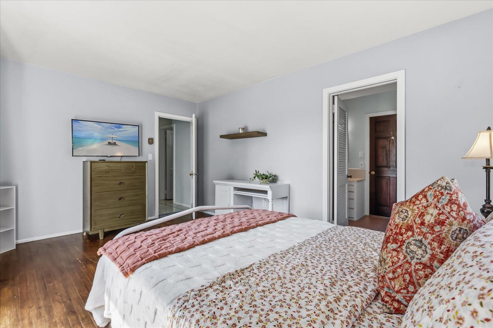 3000 PINE GROVE LN, LADY LAKE, FL, 32159