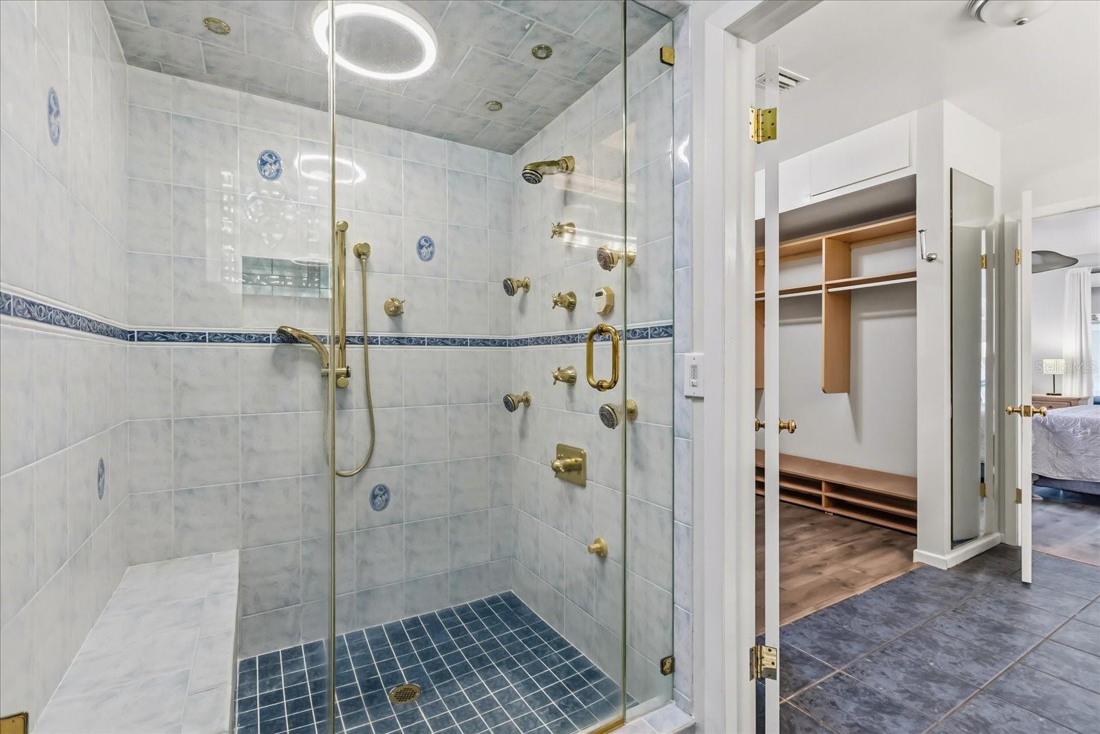 3000 PINE GROVE LN, LADY LAKE, FL, 32159