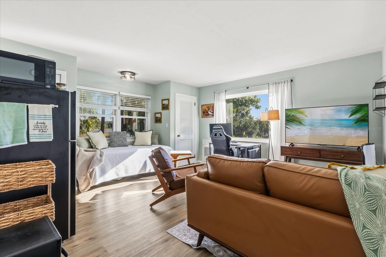 3000 PINE GROVE LN, LADY LAKE, FL, 32159