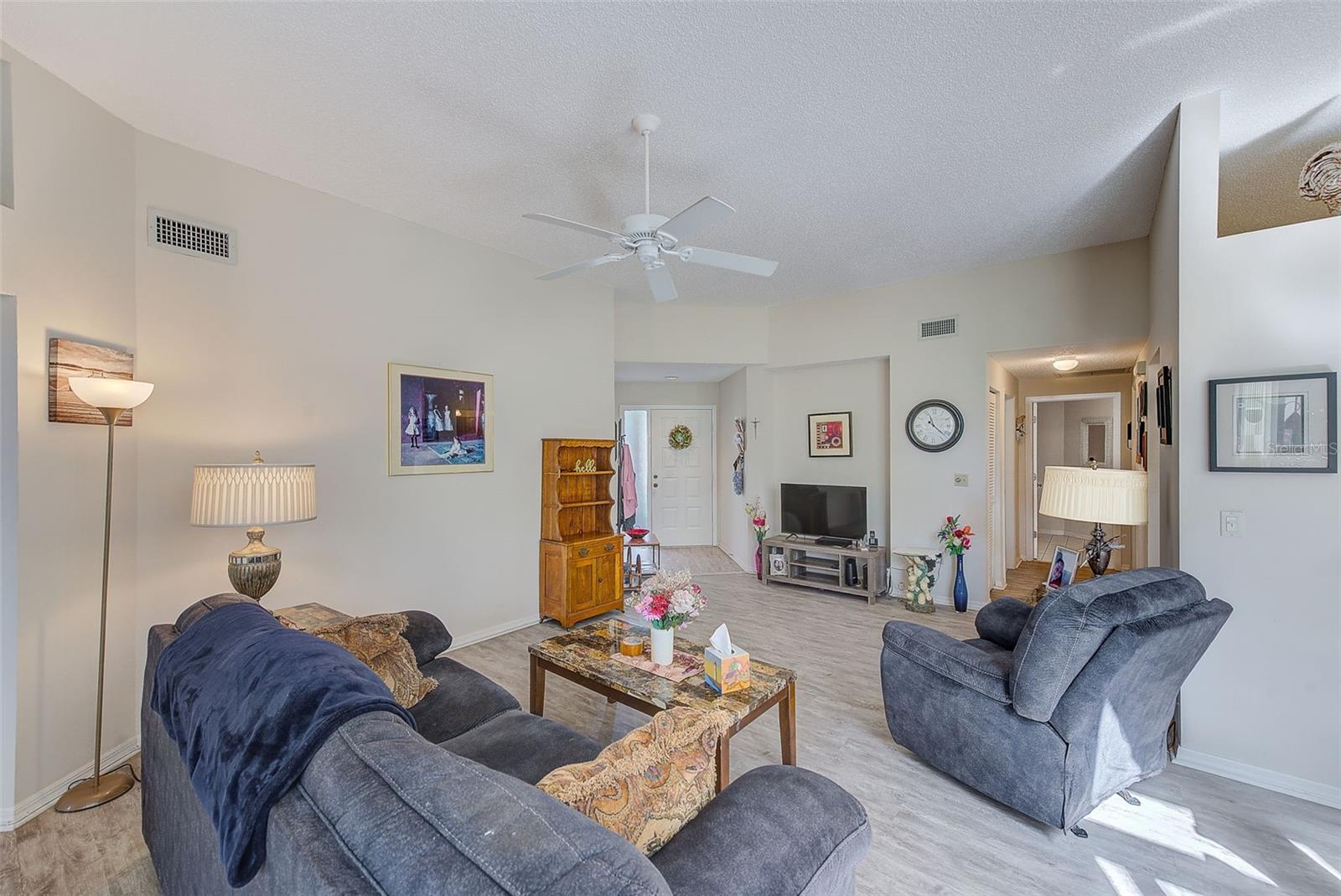 207 CLAYS TRL #207, OLDSMAR, FL, 34677