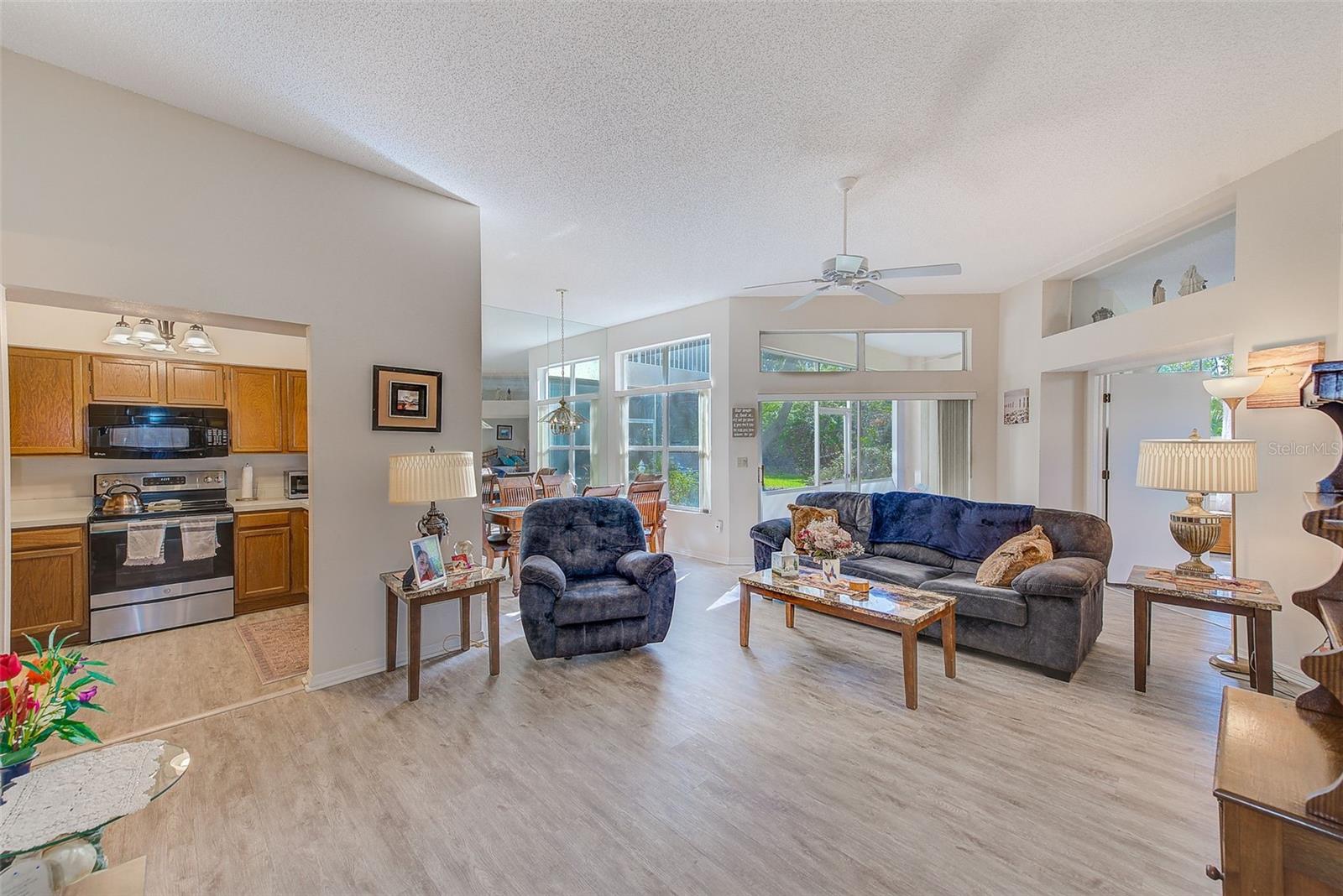 207 CLAYS TRL #207, OLDSMAR, FL, 34677