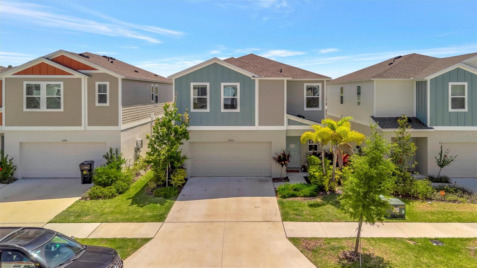 4b/2.5b and 2 car garage