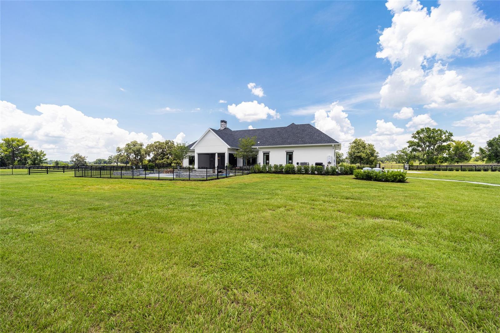 OM711502 Property Photo