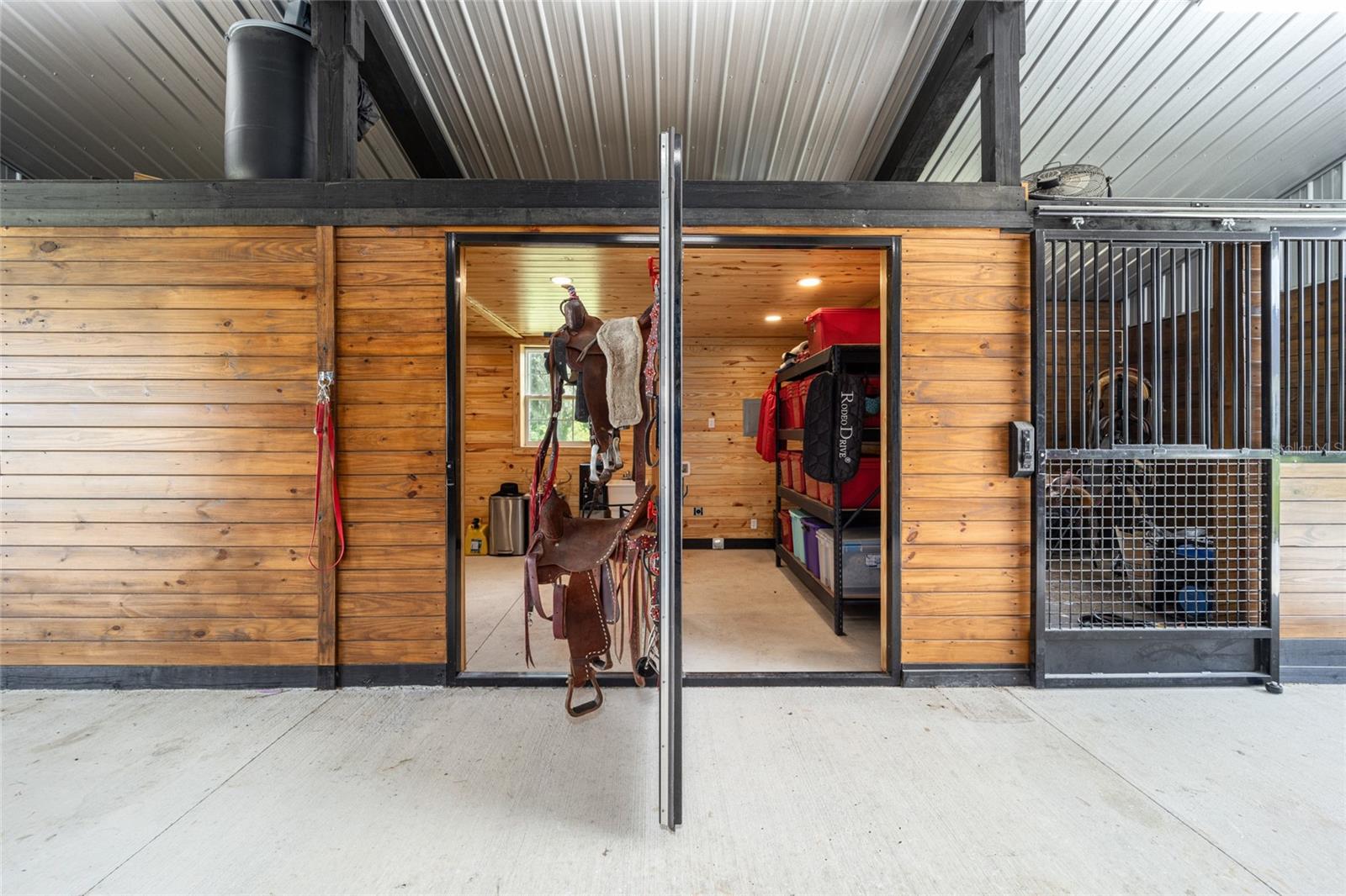 OM711502 Property Photo