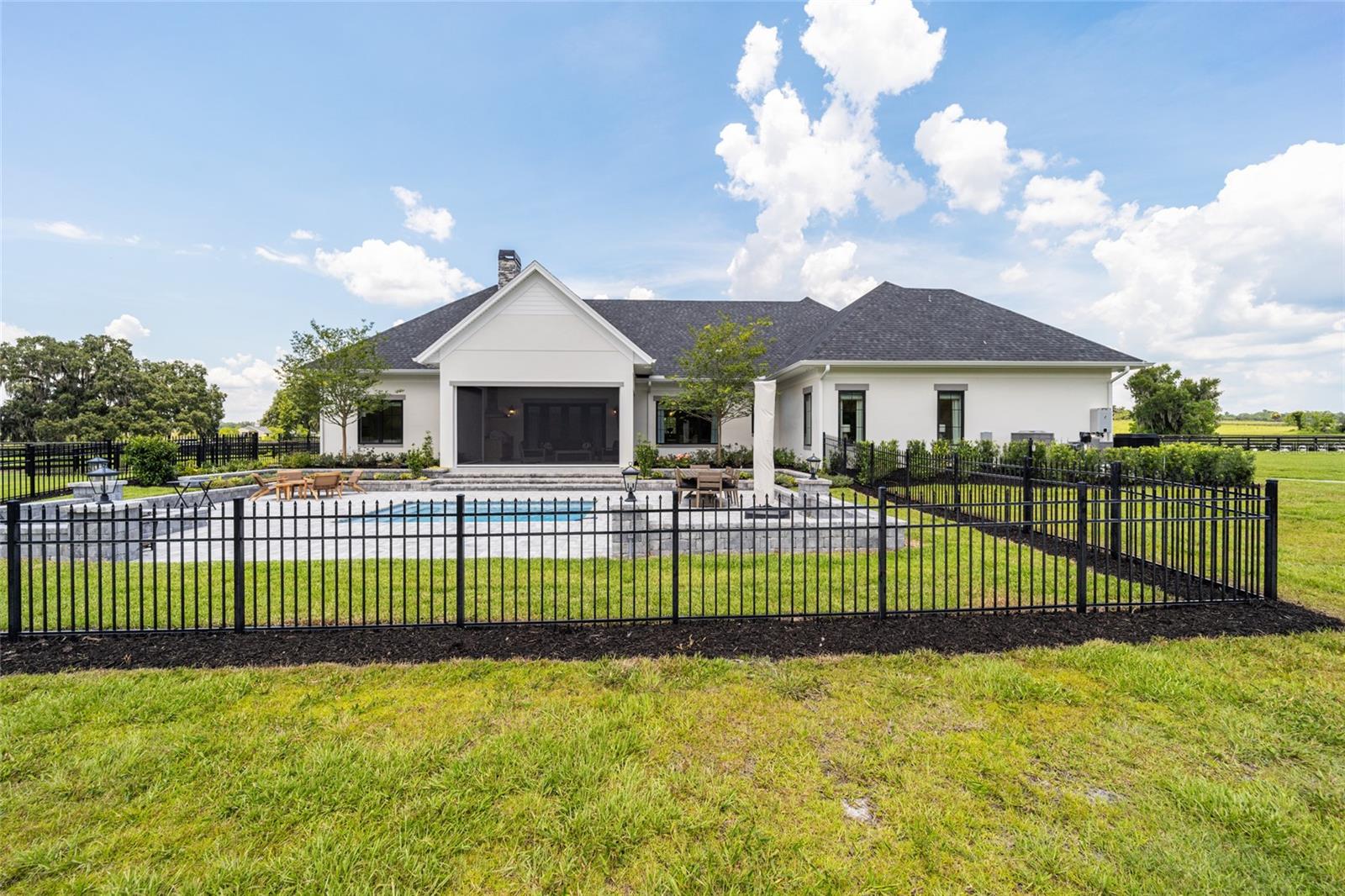 OM711502 Property Photo