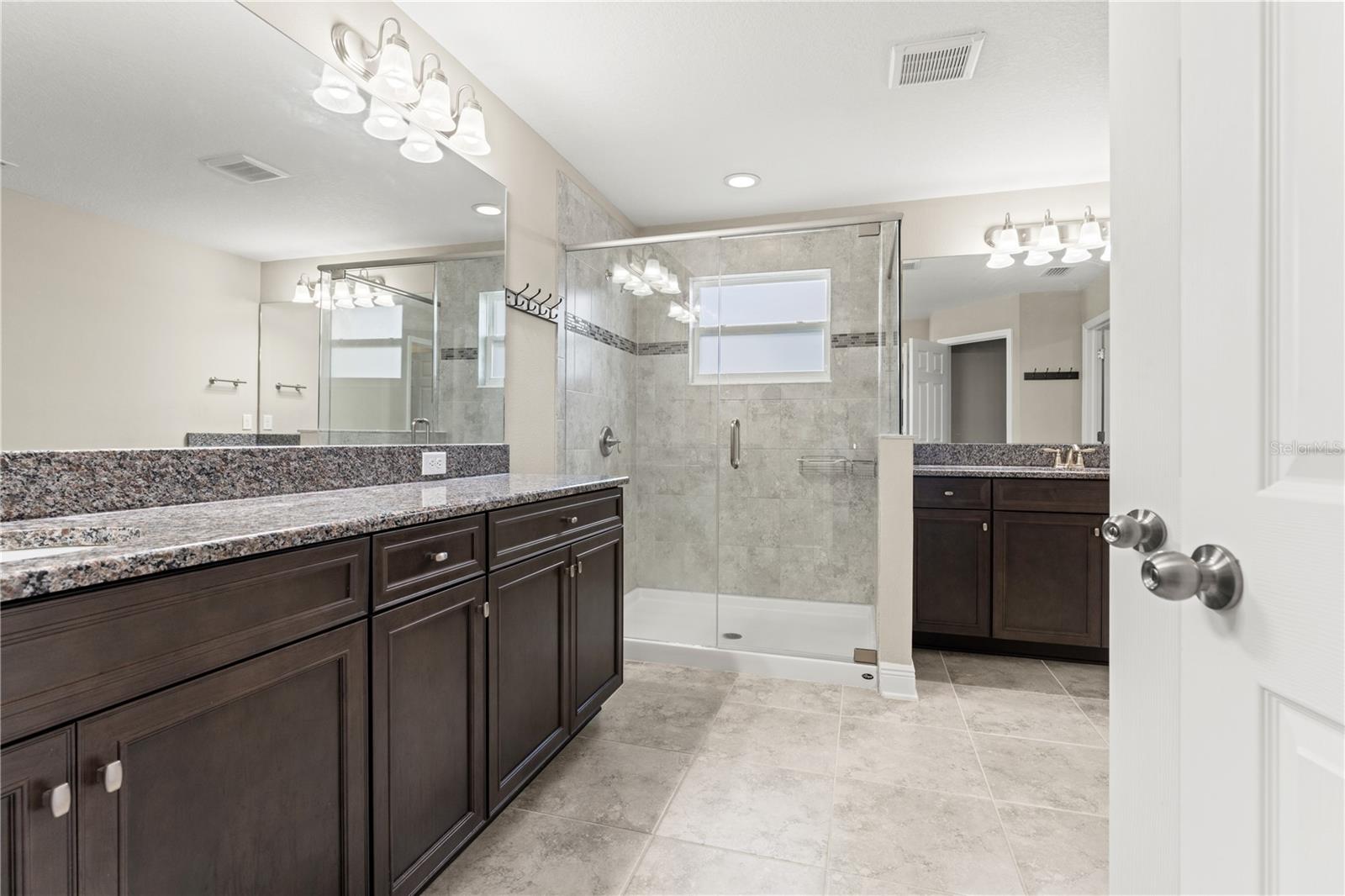 7496 YALE HARBOR DR, WESLEY CHAPEL, FL, 33545