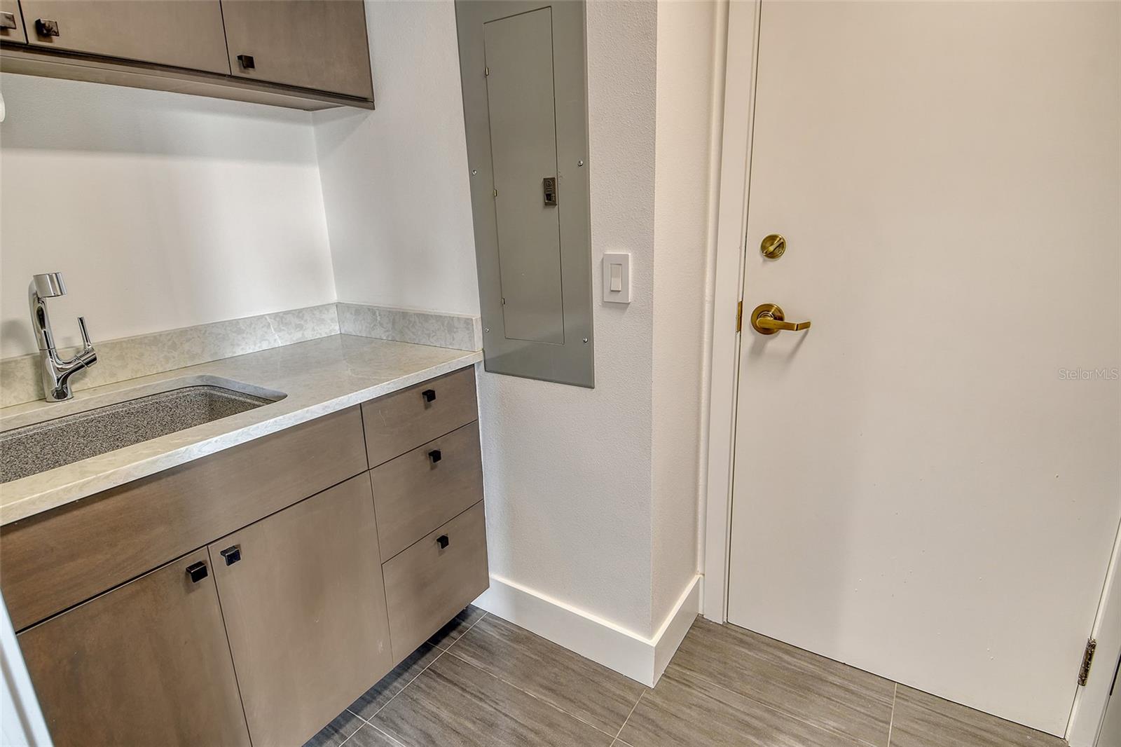 401 NORTH POINT RD #404, OSPREY, FL, 34229