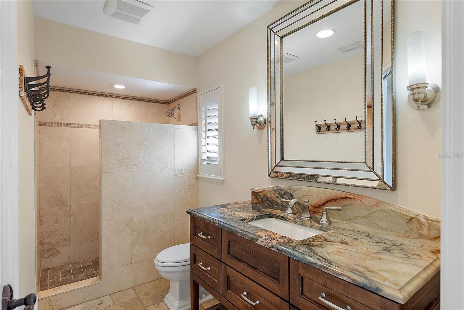 2371 LANDINGS CIR, BRADENTON, FL, 34209