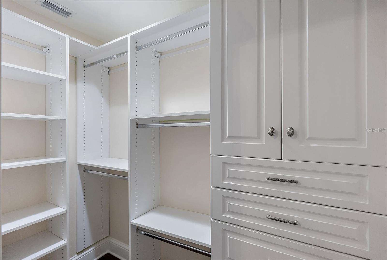 2371 LANDINGS CIR, BRADENTON, FL, 34209