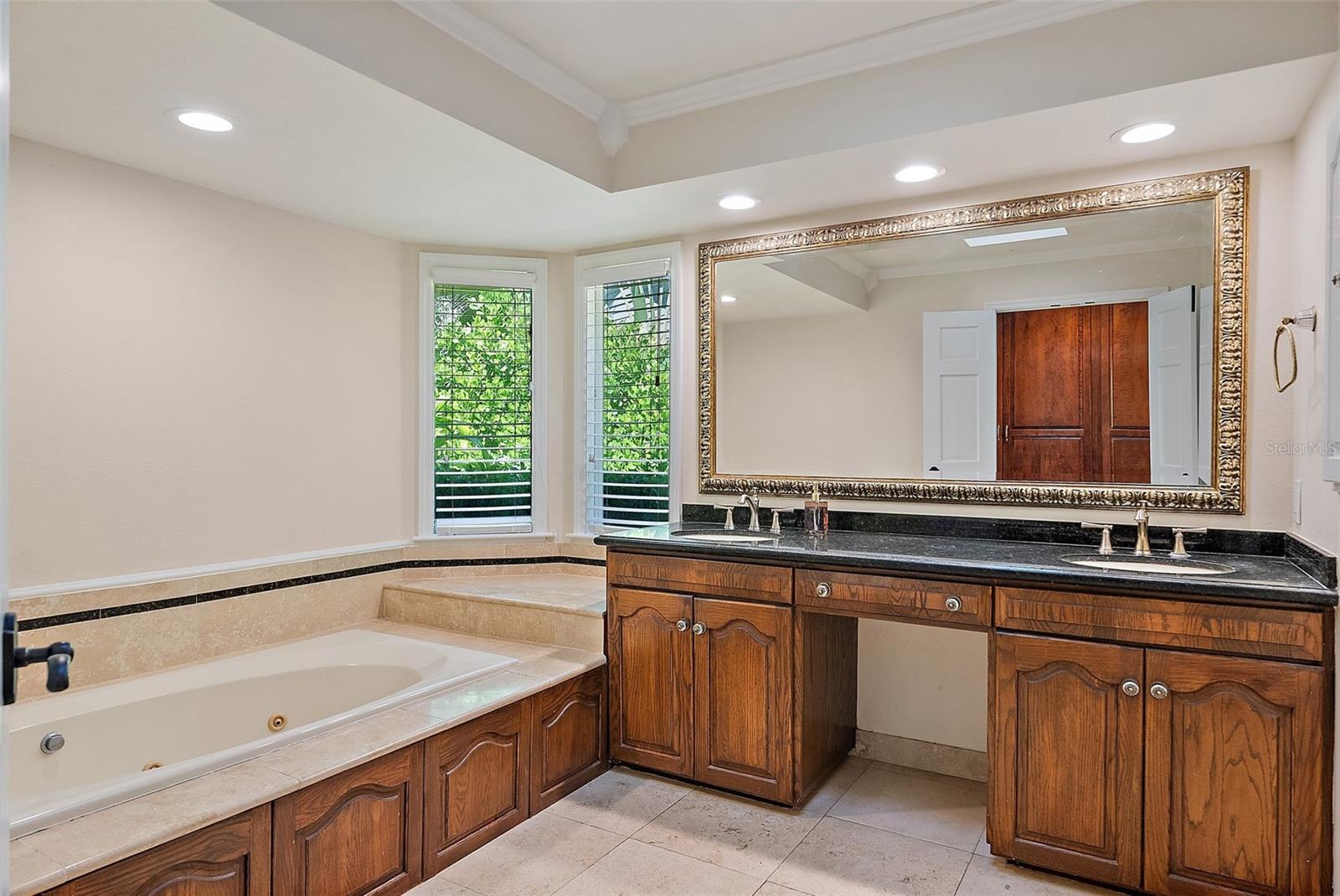 2371 LANDINGS CIR, BRADENTON, FL, 34209