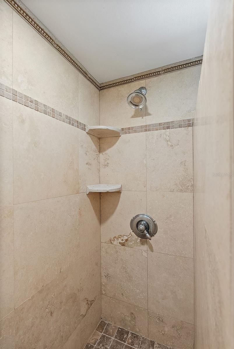 2371 LANDINGS CIR, BRADENTON, FL, 34209