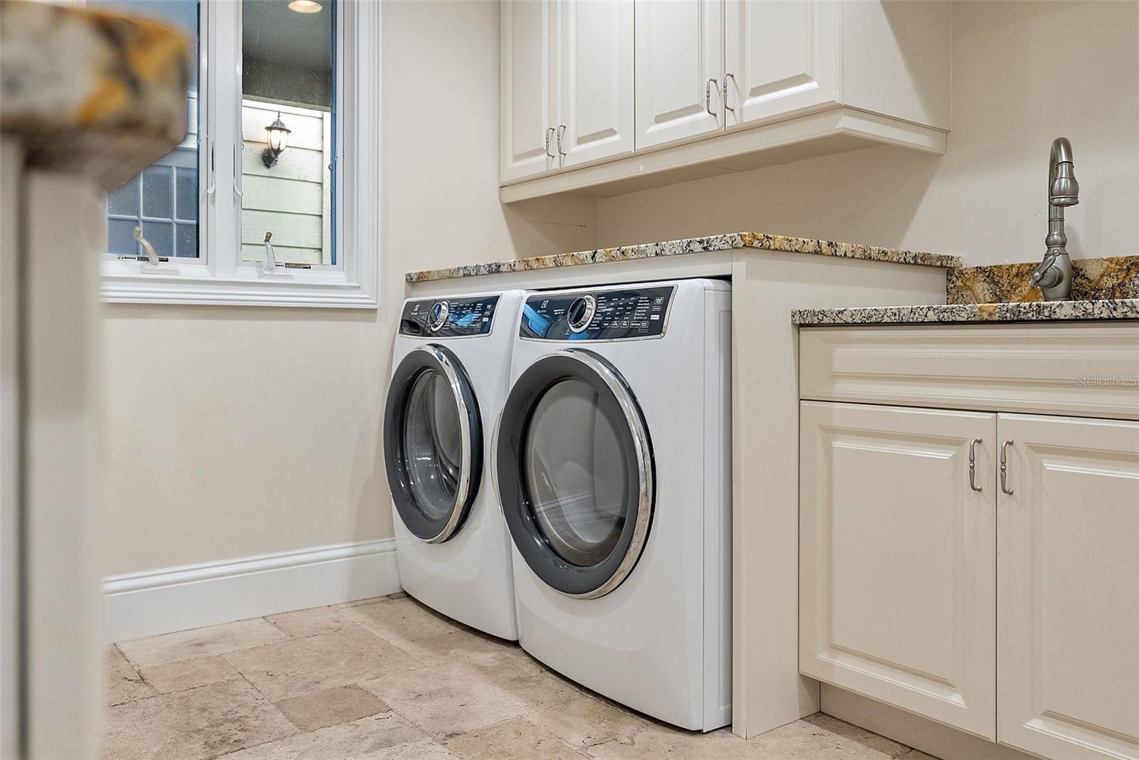 2371 LANDINGS CIR, BRADENTON, FL, 34209